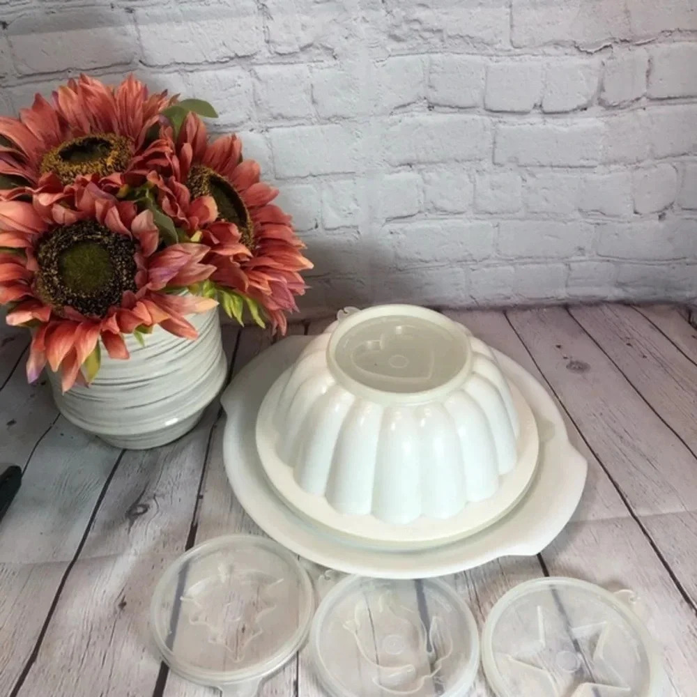 Vintage Tupperware JEL N serve set